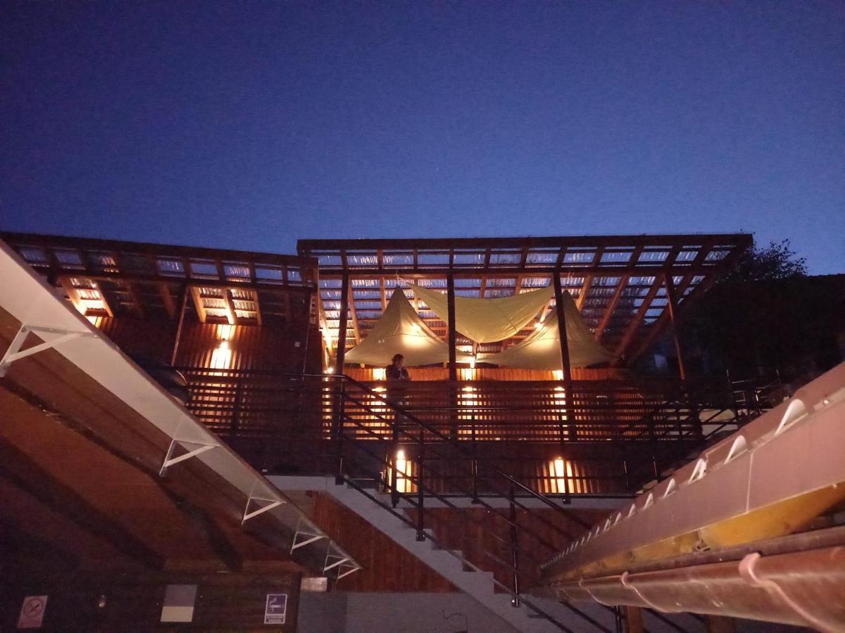 Vila Swe Sar Hotell Curtea de Argeş Exteriör bild